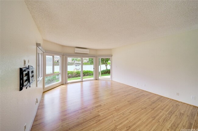 Building Photo - 7007 Hawaii Kai Dr