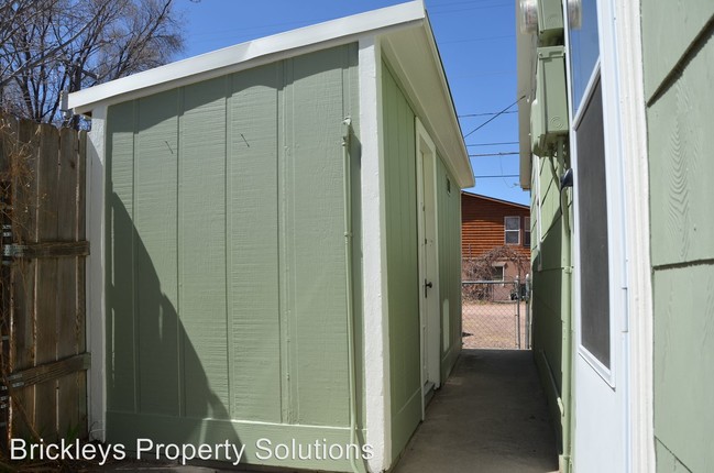 Building Photo - 1320 N El Paso St