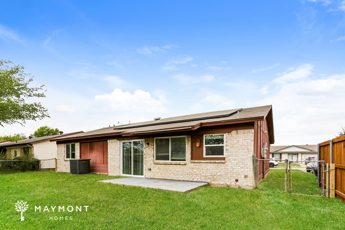 Building Photo - 1420 Palisades Dr