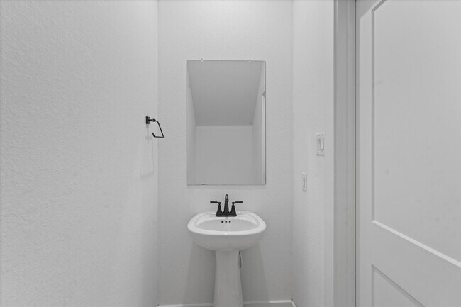 Building Photo - 23831 Oriole Vly Trl