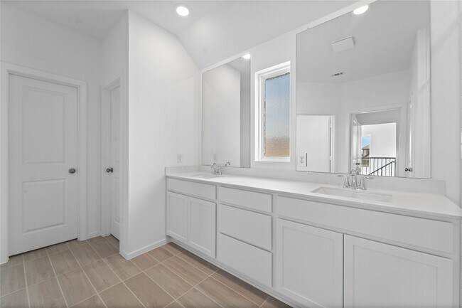Building Photo - 6415 Laguna Terra Dr