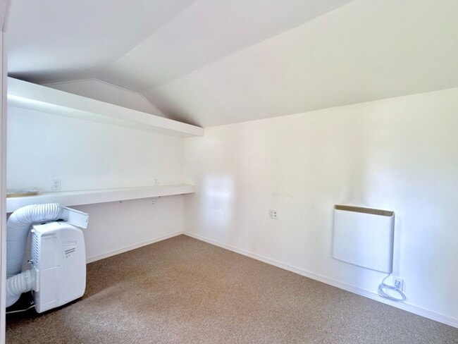 Building Photo - Charming Everett Home with Spacious Backyard, Garage, and Bonus Flex Spaces