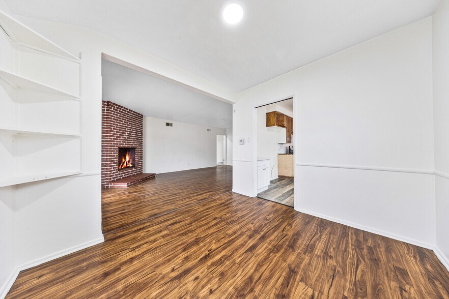 Building Photo - 6943 Nagle Ave