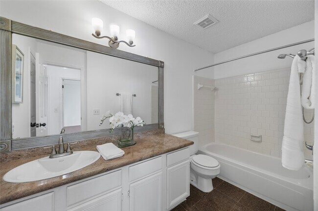 Building Photo - 10310 Minturn Ln