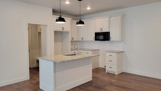 Building Photo - 7208 22nd Pl