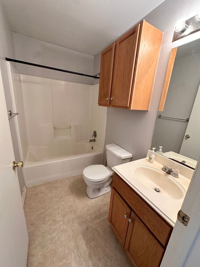 Building Photo - 2 Bedroom Home in Lindale ISD!