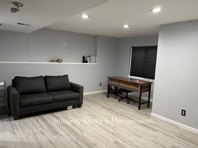 Building Photo - 17754 E Sundew St