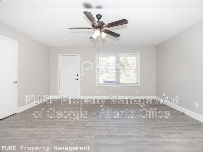 Building Photo - 2895 Lakemont Pl SW