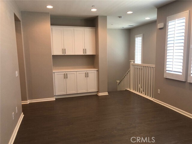 Building Photo - 114 Primrose Dr