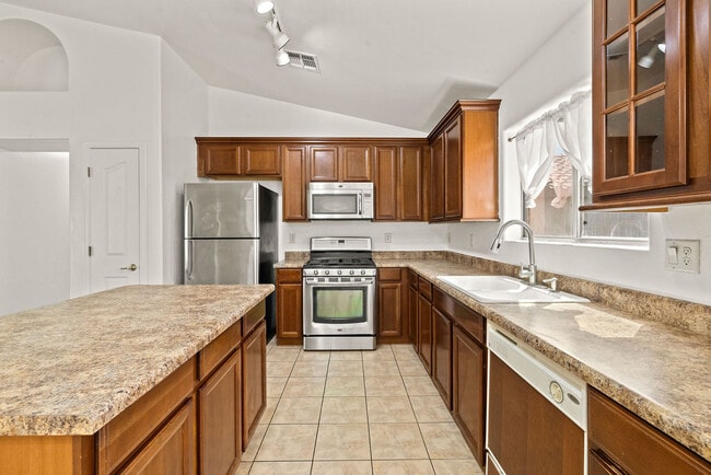 Building Photo - 13181 E Mesquite Flat Spring Dr