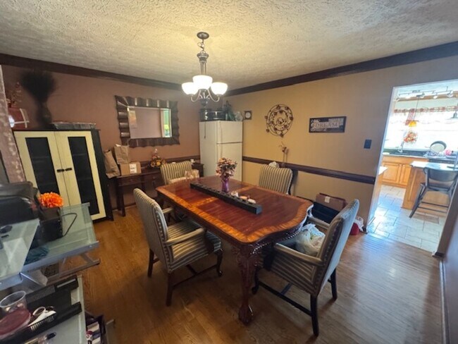 Building Photo - 8310 Chestnut Farm Ln