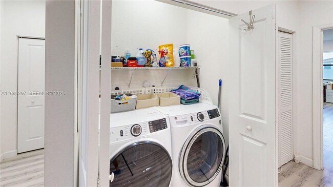 Building Photo - 24902 SW 107th Ave