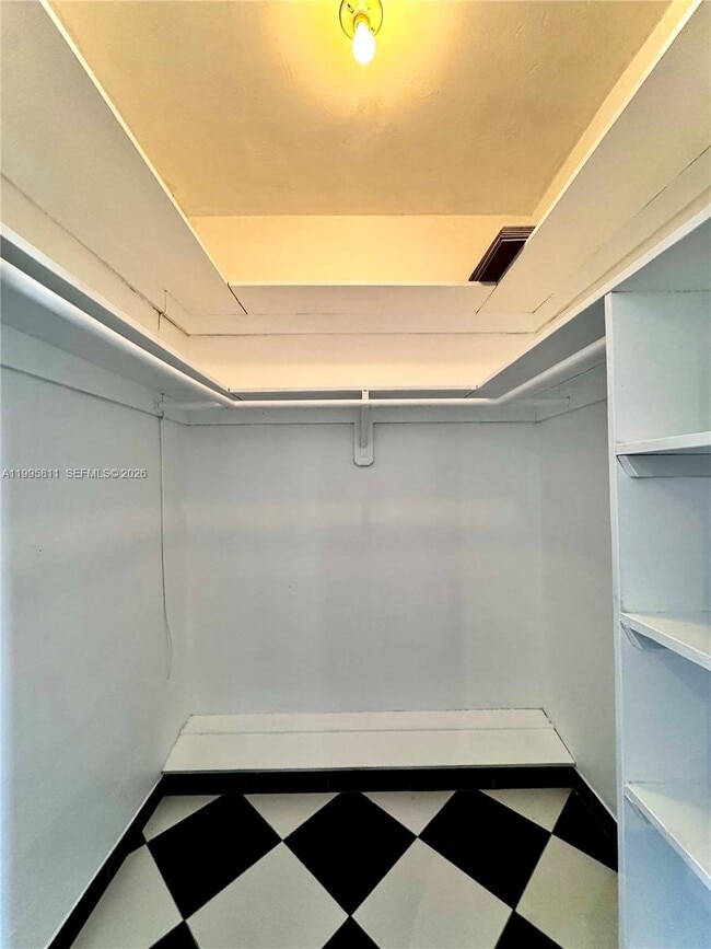 Building Photo - 851 Meridian Ave