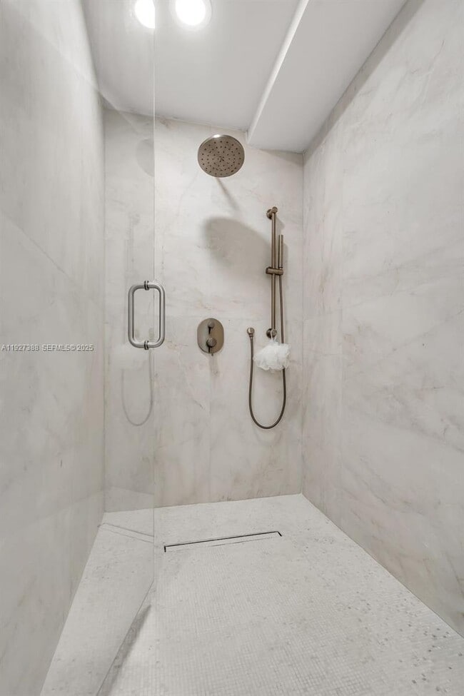 Building Photo - 92 SW 3rd St