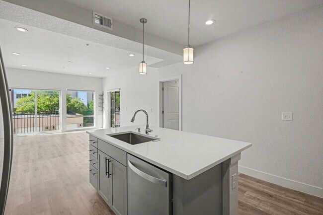 Building Photo - 14936 E Hampden Ave