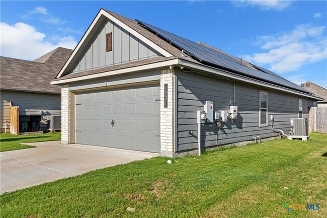 Primary Photo - 1231 Kiskadee Branch Dr