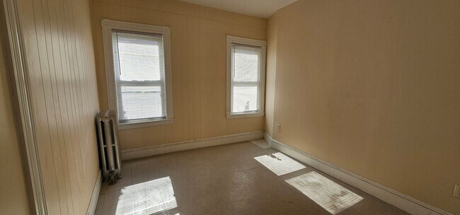 Building Photo - Spacious Gorgeous Cambridgeport 4 Bed! Ava...