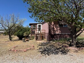 Building Photo - 3 Bedroom, 2 Bathroom Home in Tijeras, NM