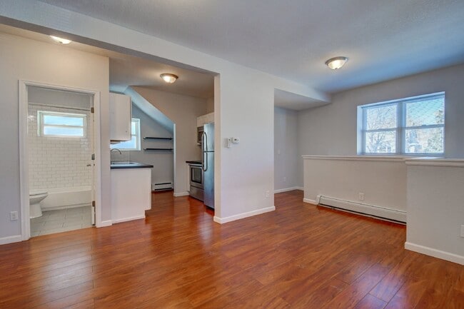 Building Photo - 4BR/2BA Beautiful Historic Home in the Highlands! AVAIL NOW