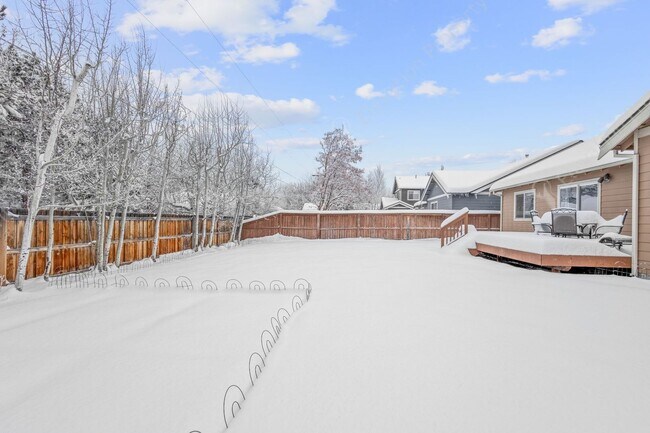 Building Photo - Northeast 3 BR - 2 BA Single-level Home w/ large Backyard