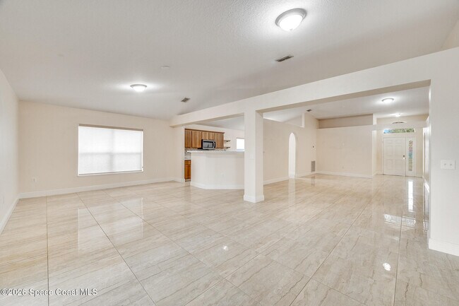 Building Photo - 537 Mason Dr
