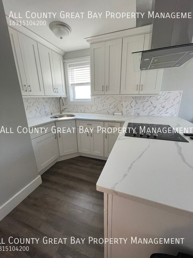 Building Photo - 184 E Main St