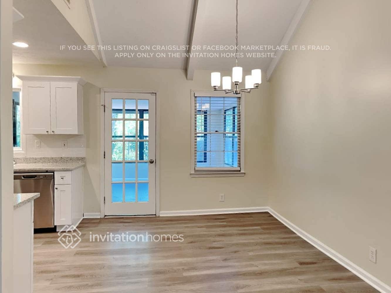 Building Photo - 2638 Windmere Dr NW