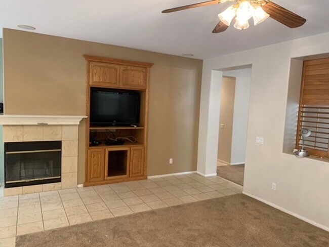 Building Photo - Beautiful Home near Pitts Ranch Park