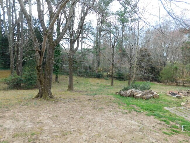 Building Photo - 10201 Garfield Rd