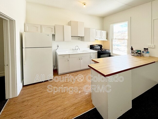 Building Photo - 215 N First Street