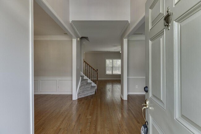 Building Photo - 1795 Lake Heights Cir