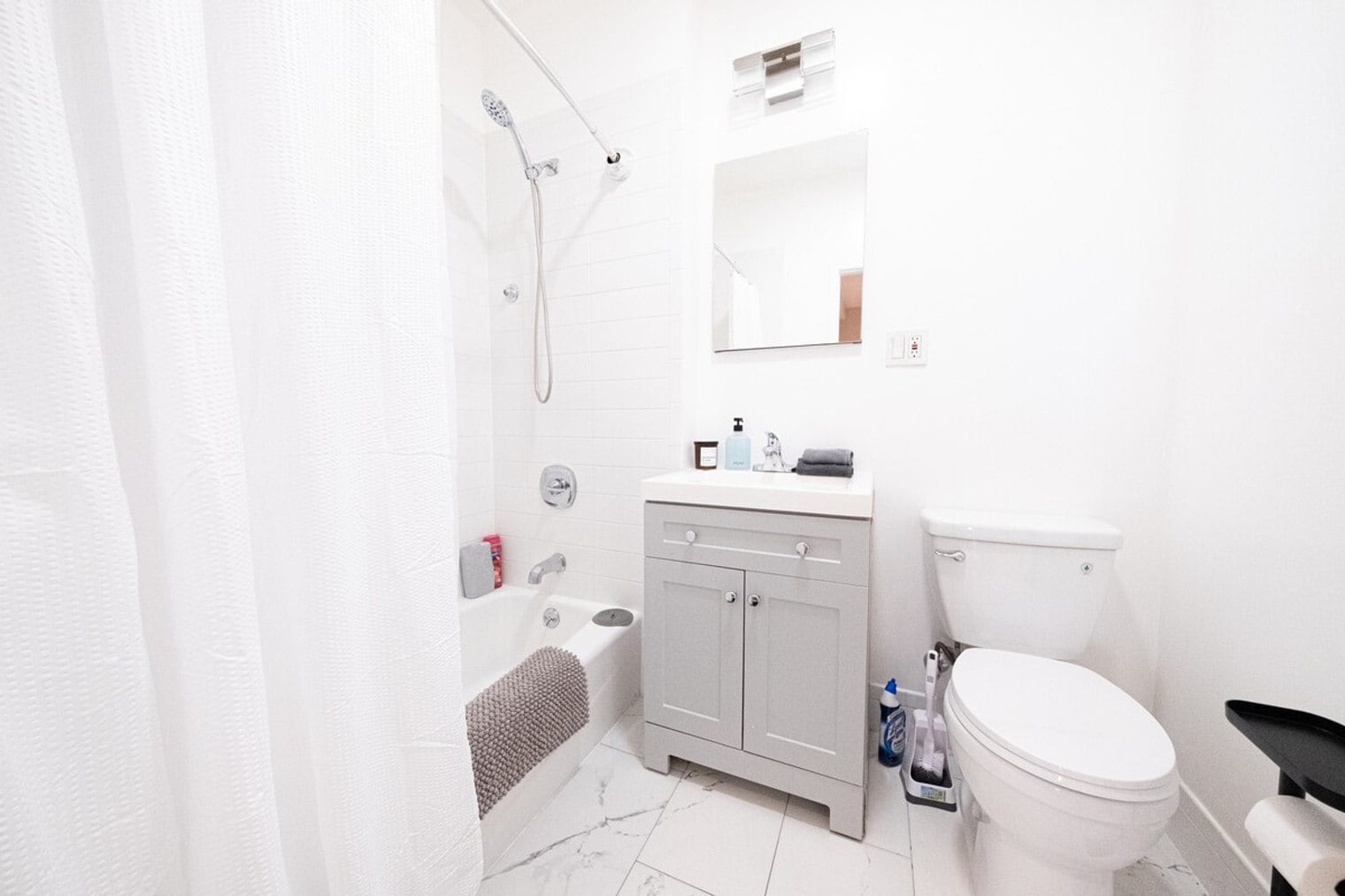 Building Photo - 245 W 113th St