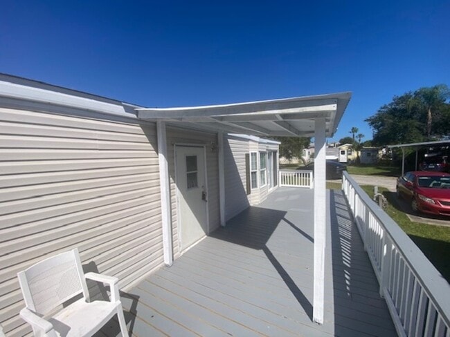 Building Photo - 4825-4A1A A1A S