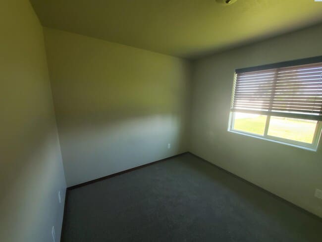 Building Photo - For Rent Available Now