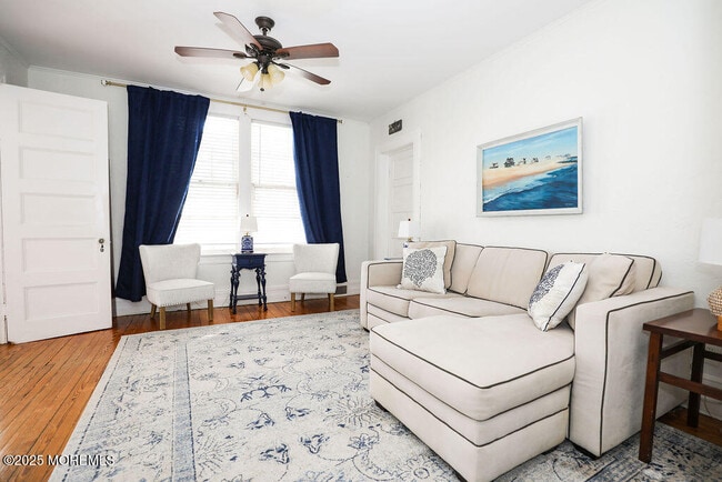 Building Photo - 17 Beach Rd