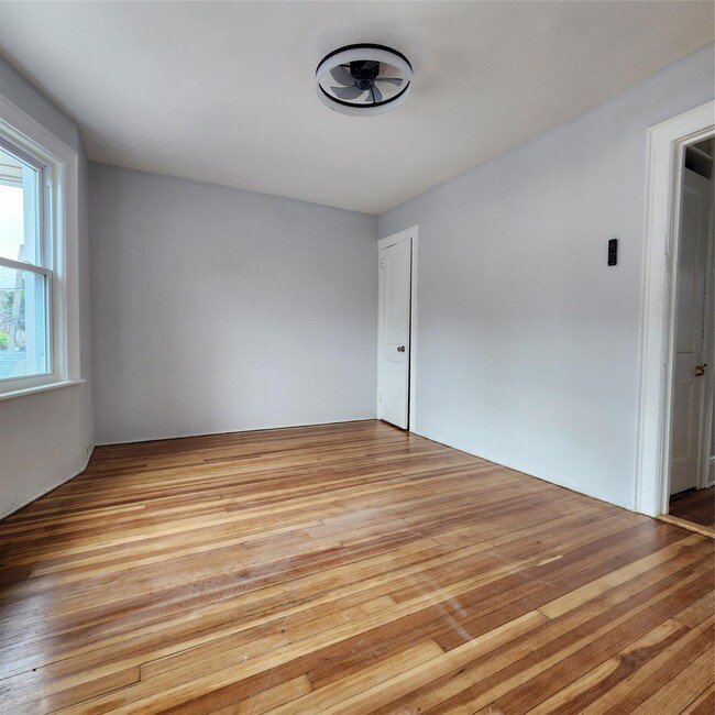 Building Photo - 89-21 172nd St