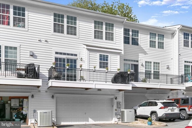 Building Photo - 7207 Phelps Hill Ct