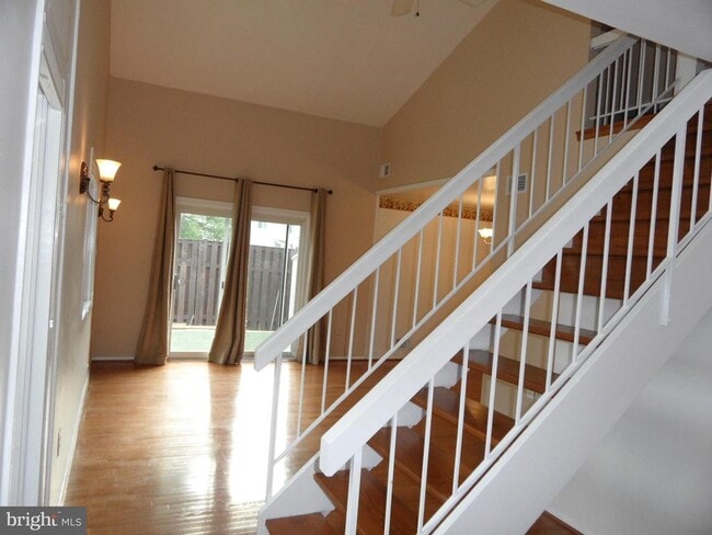 Building Photo - 21 Monarch Dr
