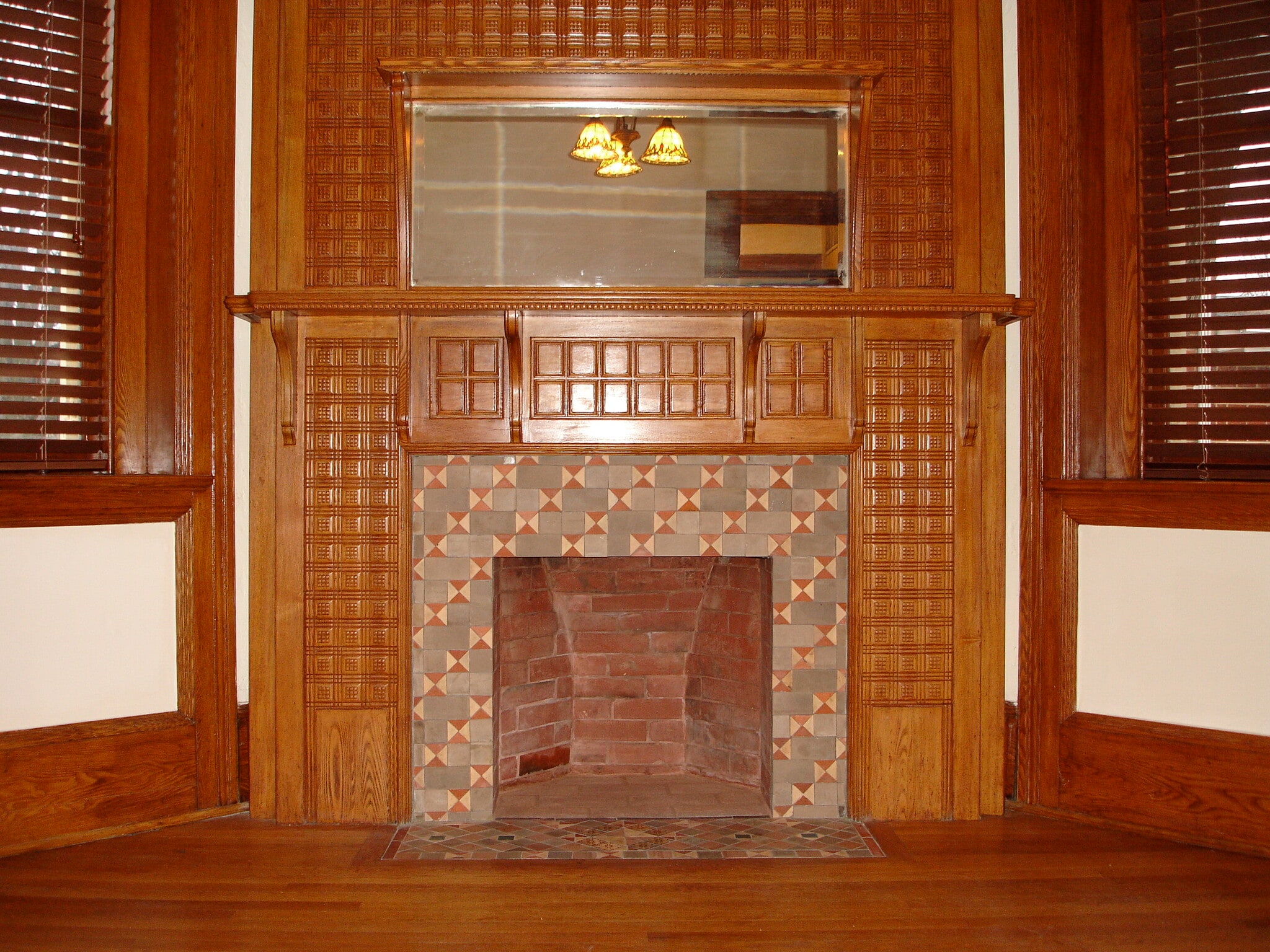 Building Photo - 218 W Montgomery Ave