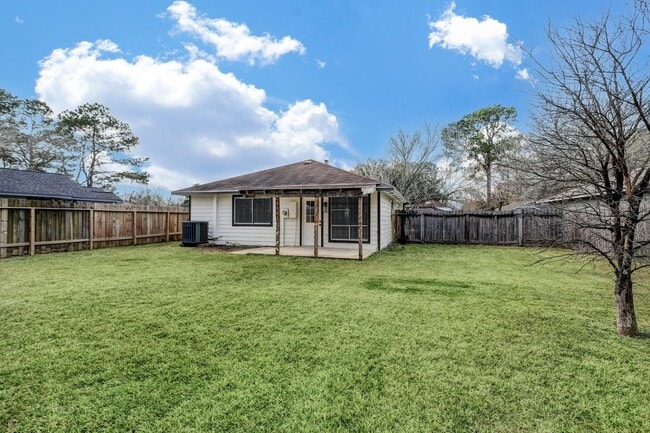 Building Photo - 15910 Plover Ct