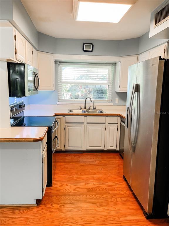 Building Photo - 1406 Ensenada Dr