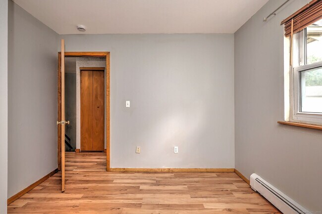 Building Photo - 55 Lantern Park Dr