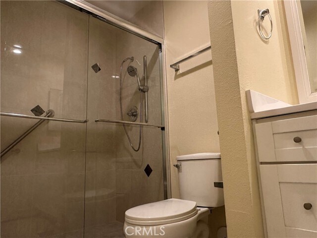 Building Photo - 2124 Wildwood Ct