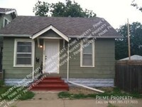Building Photo - 205 N Oakdale-2