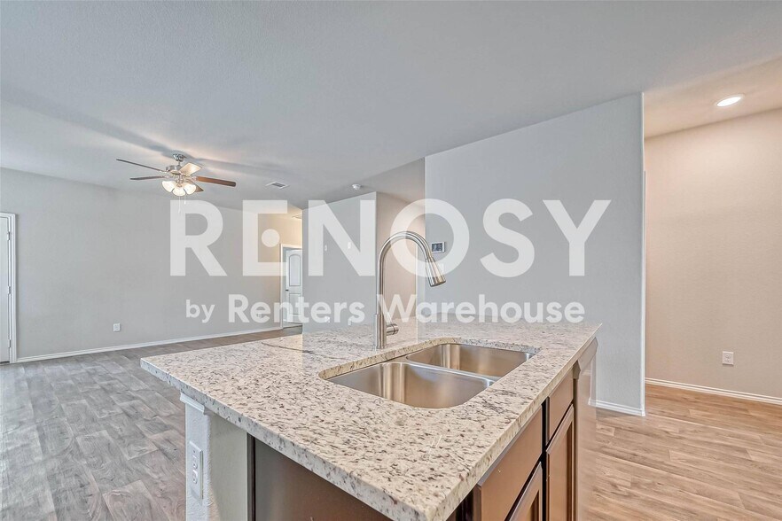 Building Photo - 14122 Silver Falls Ct