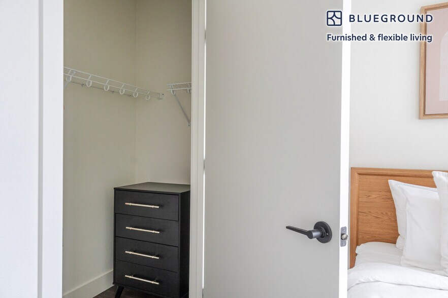 Building Photo - 19888 40th Ave W