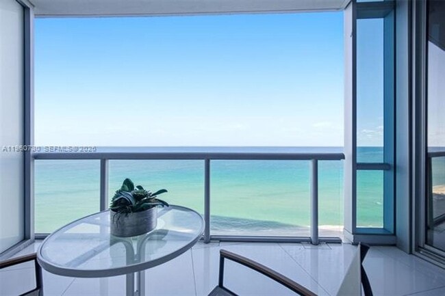 Building Photo - 17121 Collins Ave