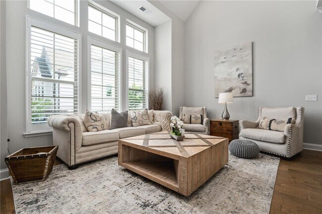 Building Photo - 1093 Kirkland Circle