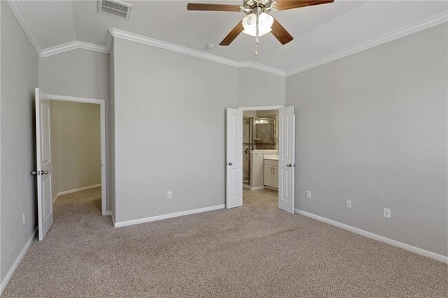 Building Photo - 13400 Briarwick Dr