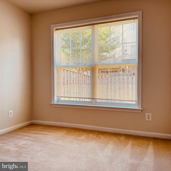 Building Photo - 8936 Singleleaf Cir